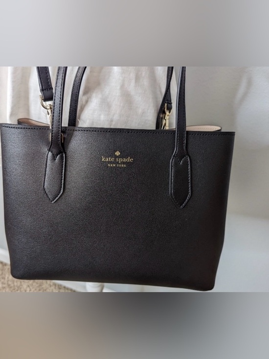kate spade Handbags - EUC Kate Spade Black Leather Shoulder Bag